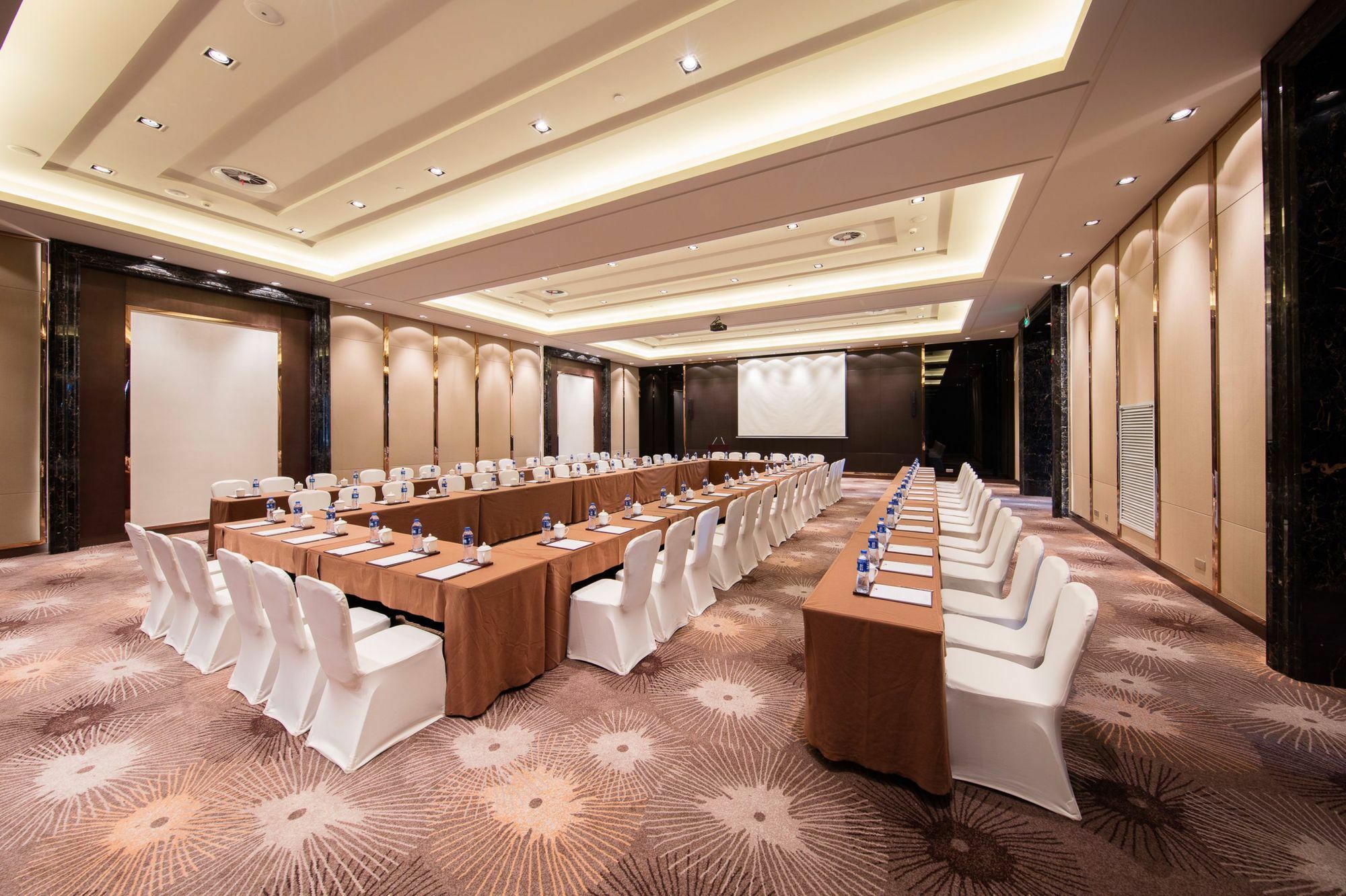 Primus Hotel Инчуан Екстериор снимка